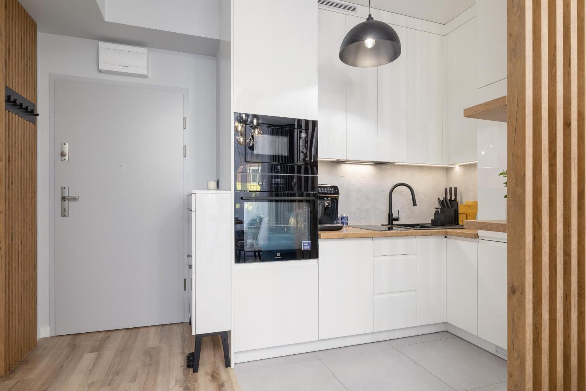 Apartment Lux With Parking & Ac Just 1,5 Km From Main Square By Renters Prestige *