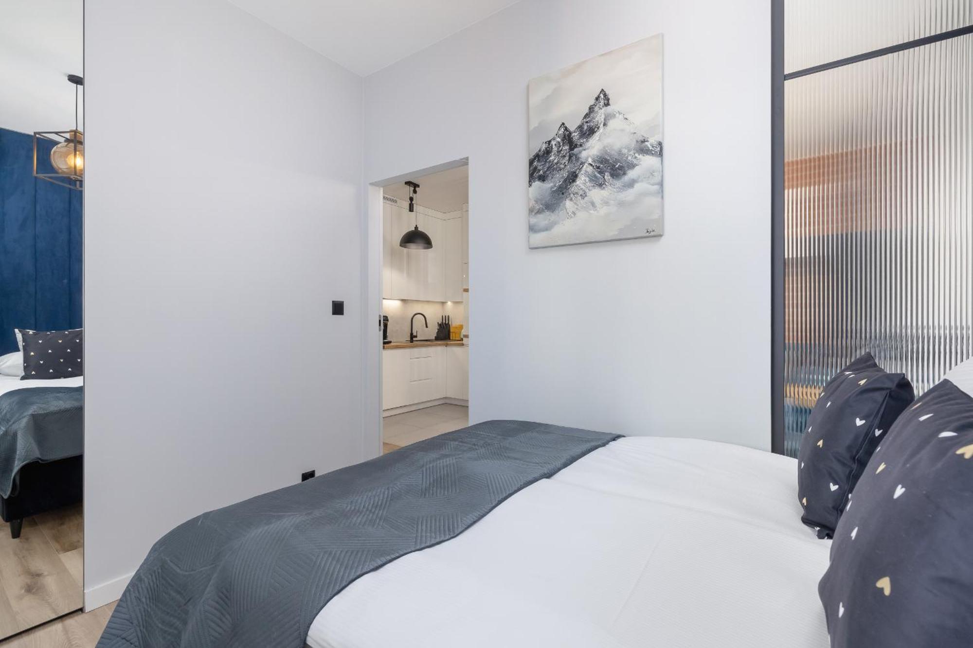 Lux With Parking & Ac Just 1,5 Km From Main Square By Renters Prestige